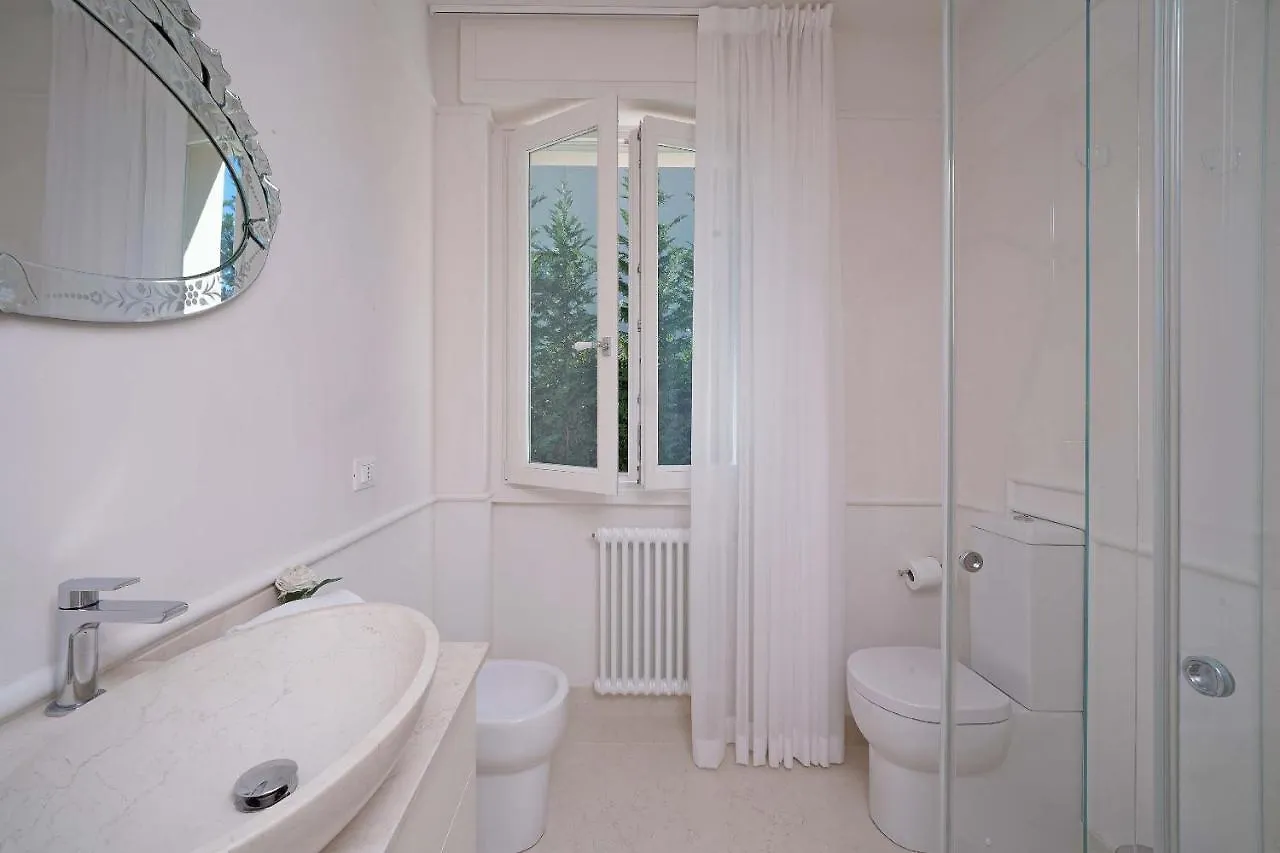 Villa Sabine: New Modern Villa With Private Pool Toscolano Maderno