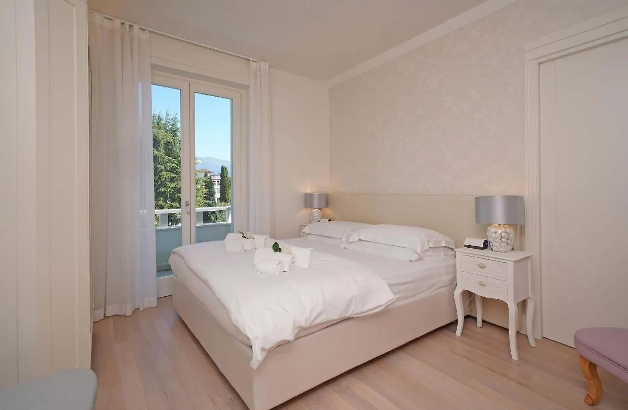 Villa Sabine: New Modern Villa With Private Pool Toscolano Maderno