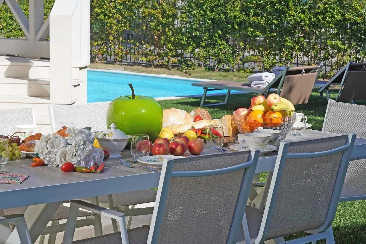 Villa Sabine: New Modern Villa With Private Pool Toscolano Maderno
