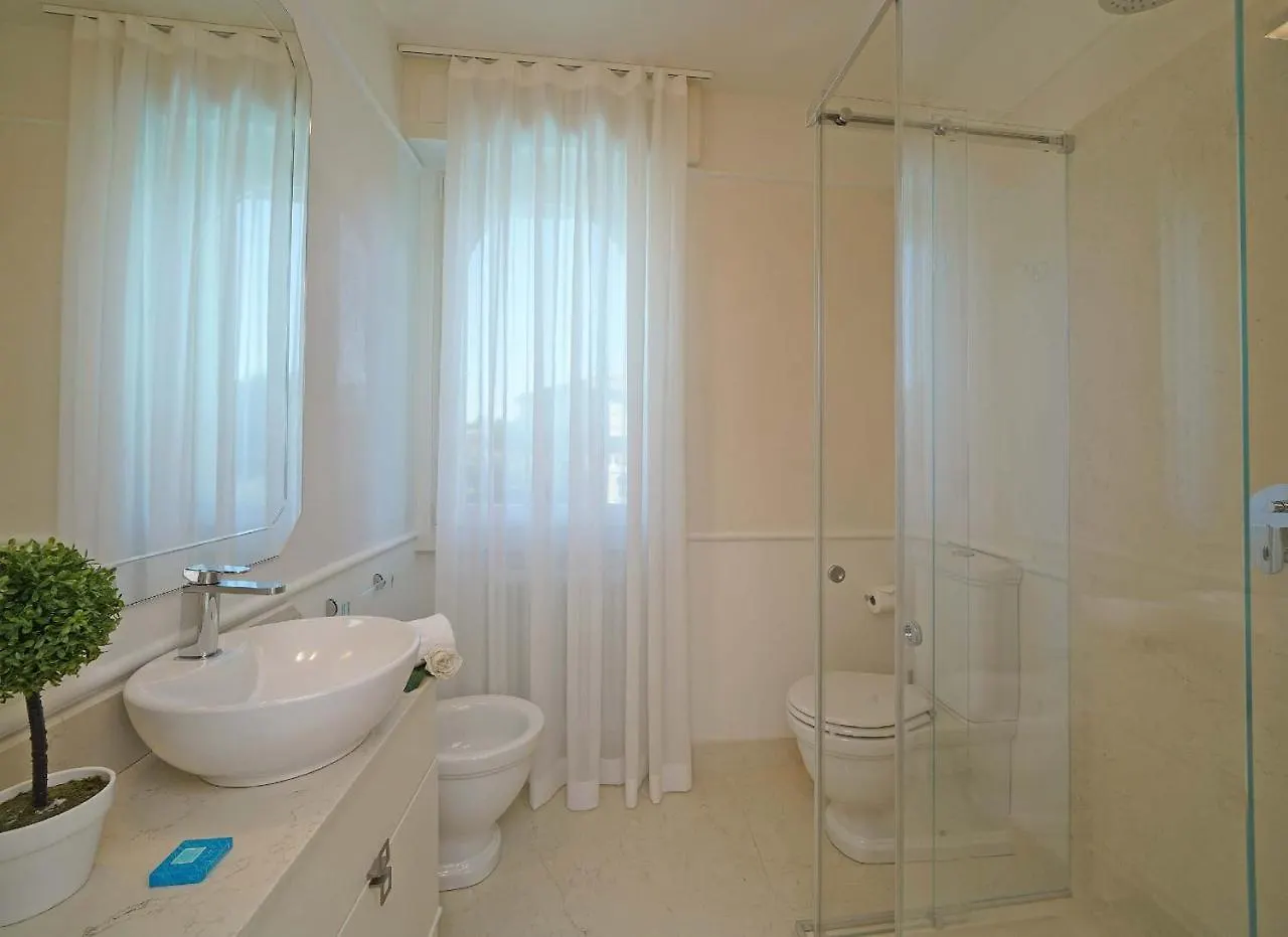 Villa Sabine: New Modern Villa With Private Pool Toscolano Maderno