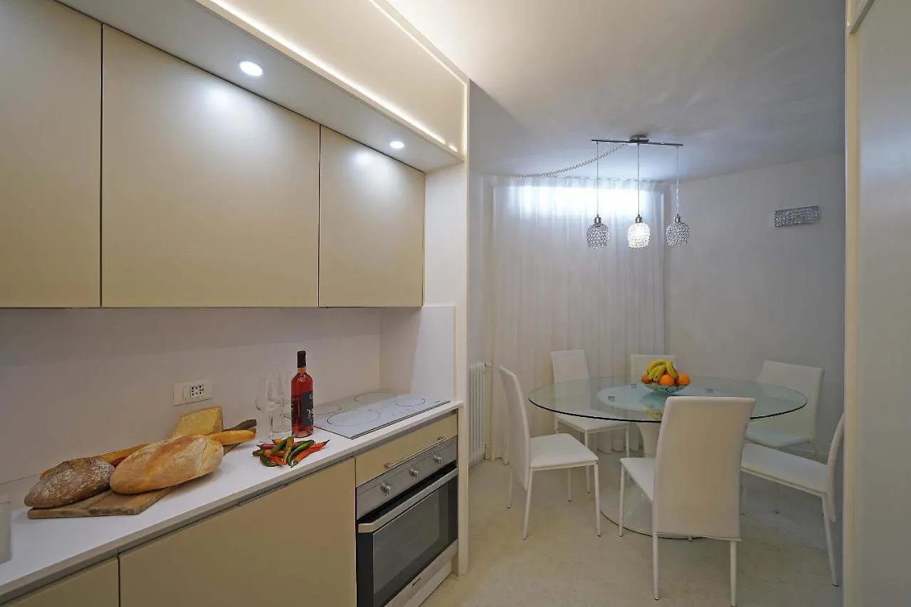 Villa Sabine: New Modern Villa With Private Pool Toscolano Maderno