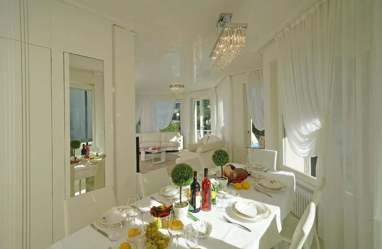 Villa Sabine: New Modern Villa With Private Pool Toscolano Maderno Italy