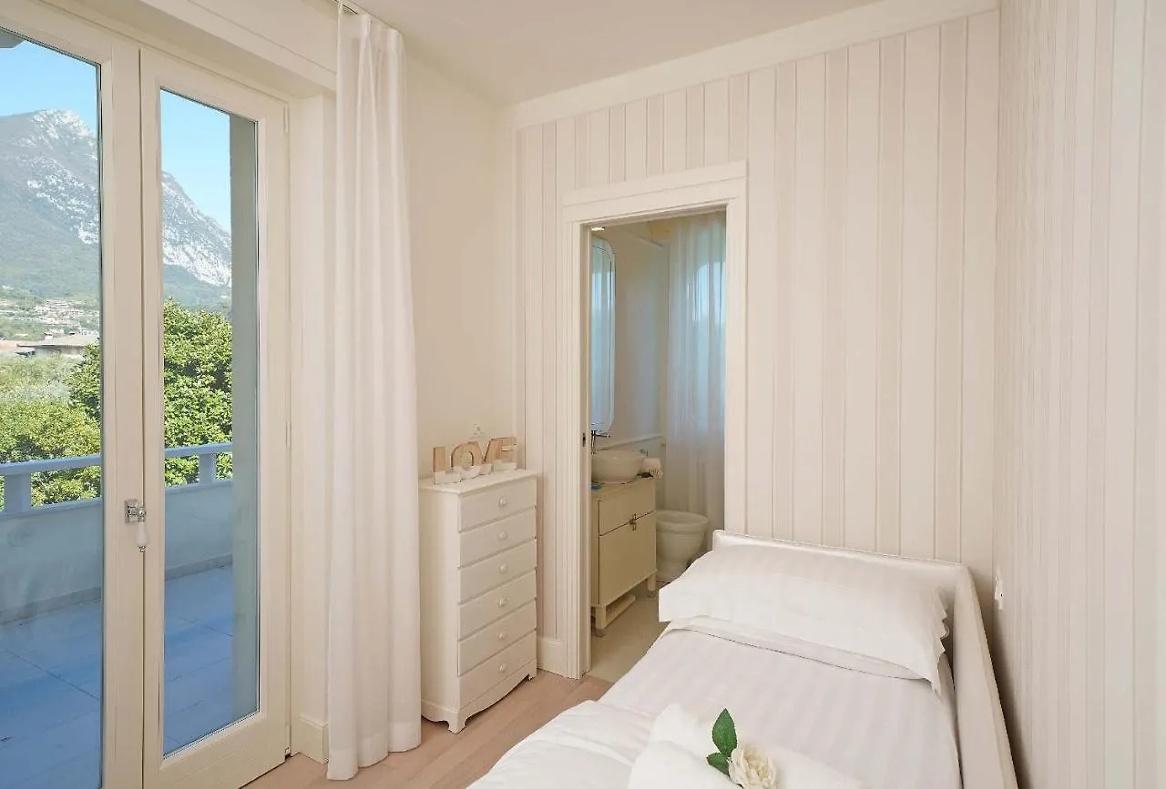Villa Sabine: New Modern Villa With Private Pool Toscolano Maderno 0*,